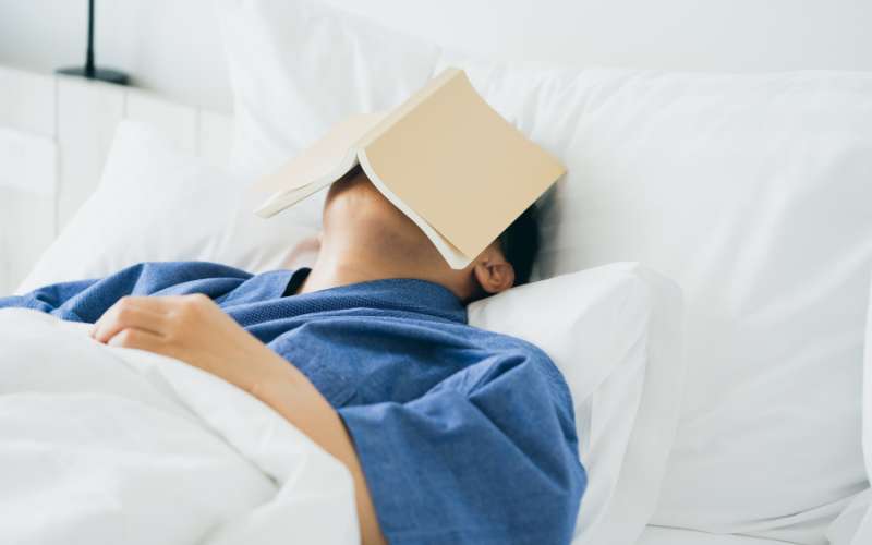 How Books can help Men to Better sleep